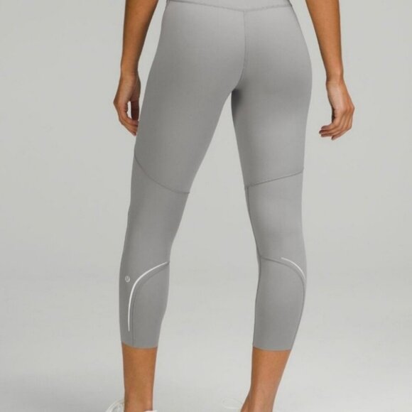 Nwot Lululemon Base Pace HR crop 23” Reflective size 0 - Picture 3 of 10